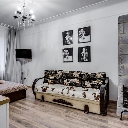 Apartment Near Circus Liov Exterior foto