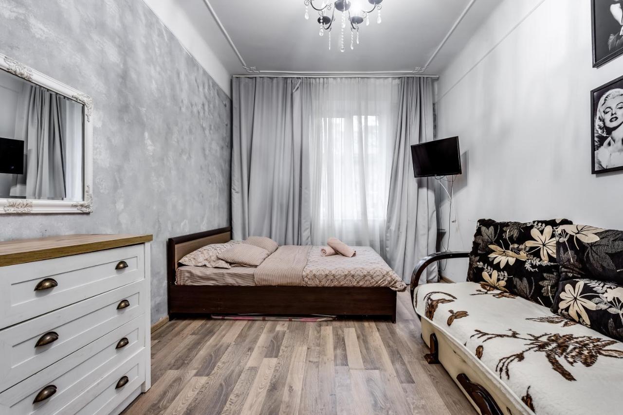 Apartment Near Circus Liov Exterior foto